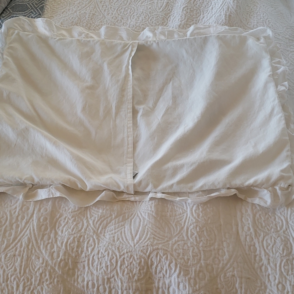Standard shams - Picture 5 of 9